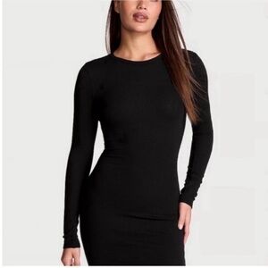 H&M Black knee-high long Sleeve Dress
